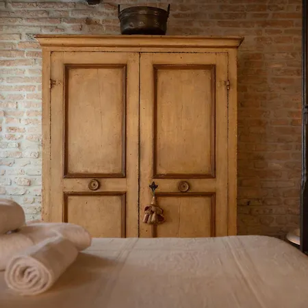 ベッド・アンド・ブレックファスト Casaforte La Bastide 4*